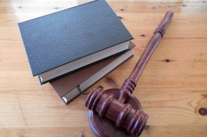 Hable con los abogados con experiencia en derechos civiles de Parnall & Adams Law